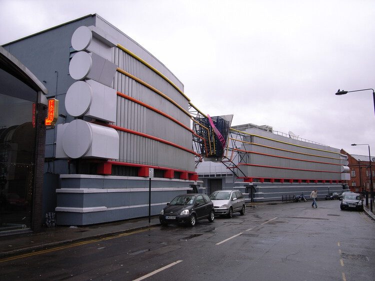 英国后现代主义建筑师、法雷尔事务所（Farrells）创始人特里·法雷尔逝世，享年87岁 - 3 的图像 5